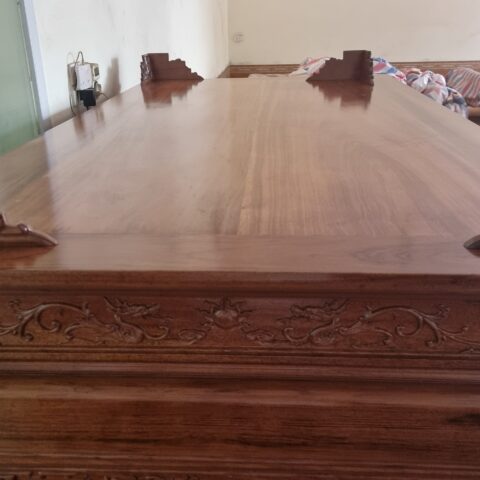 Alternative view of Sập thờ gỗ gụ lào